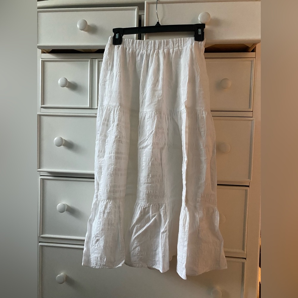 Maxi white lace skirt